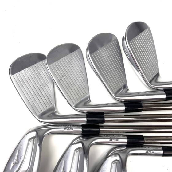 Mizuno Pro 243 Irons / 5-PW+GW / Recoil ESX 460 Regular Flex
