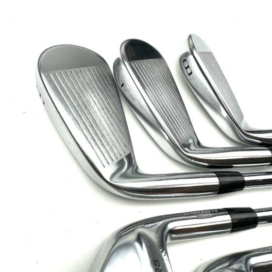 Mizuno Pro 225 Irons / 6-PW / Dynamic Gold DST 98 R300 Regular Flex