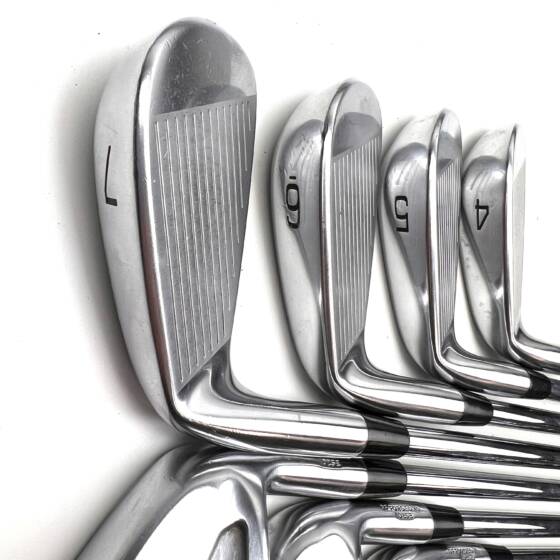 Mizuno Pro 223 Irons / 4-PW / N.S. Pro Modus 3 Tour 105 Regular Flex