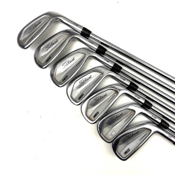 Titleist 718 CB Forged Irons / 4-PW / AMT Tour White S300 Stiff Flex