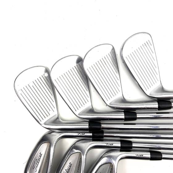 Titleist 718 CB Forged Irons / 4-PW / AMT Tour White S300 Stiff Flex