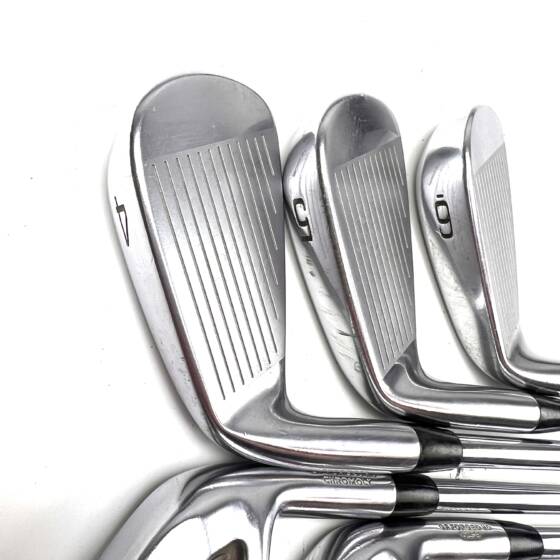 Mizuno Pro 223 Irons / 4-PW / AMT Red S300 Stiff Flex