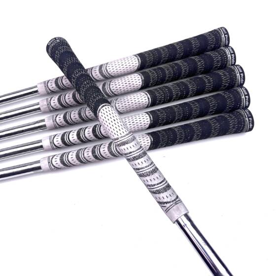 Mizuno Pro 225 Irons / 5-PW / N.S. Pro Modus 3 Tour 105 Stiff Flex