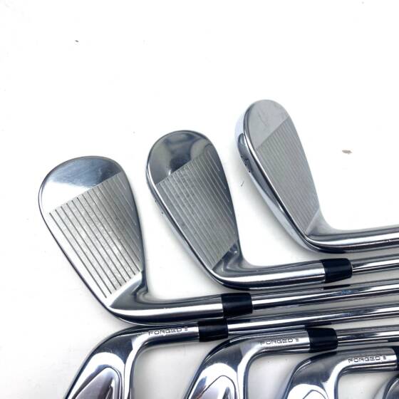 Titleist T350 2023 Irons / 5-PW + 48 Degree / AMT Red R300 Regular Flex