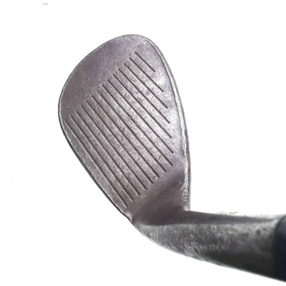 Mizuno MP Series RAW Black OX Gap Wedge / 52 Degree / Dynamic Gold Wedge Flex