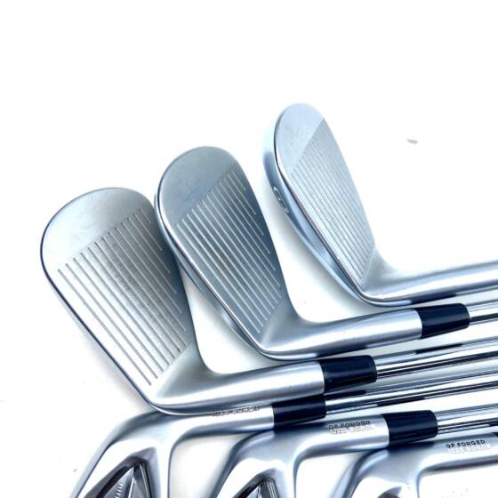 Mizuno JPX 900 Forged Irons / 6-PW+GW / True Temper XP 95 R300 Regular Flex