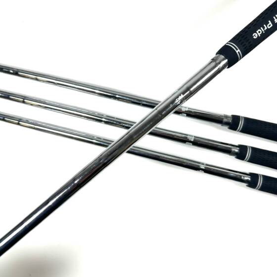 Taylormade M4 Irons / 7-PW / N.S. Pro 840 Regular Flex