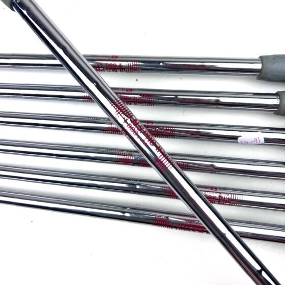 Titleist CB 620 Forged Irons / 4-PW / N.S. Pro 880 AMC Stiff Flex