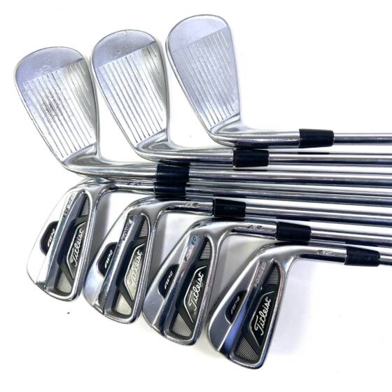 Titleist 710 AP2 Irons / 3-9 / Project X Stiff Flex