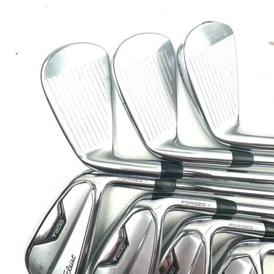 Titleist T200 2021 Irons / 4-PW / AMT Red R300 Regular Flex