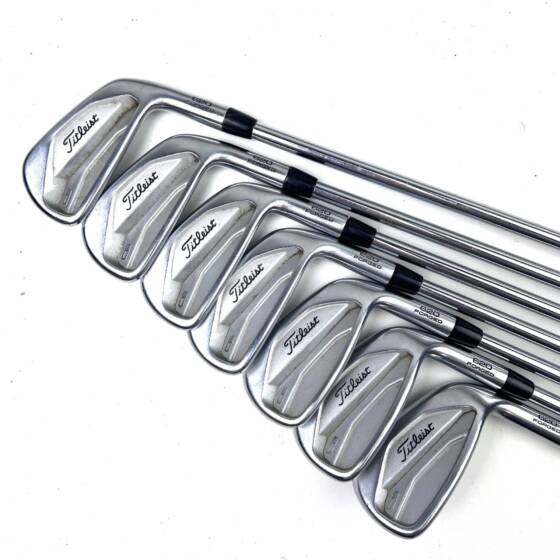 Titleist CB 620 Forged Irons / 4-PW / N.S. Pro 880 AMC Stiff Flex