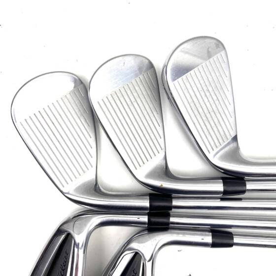 Titleist T300 2019 Irons / 6-PW / AMT Red R300 Regular Flex