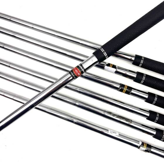 Taylormade R7 Irons / 5-SW / Regular Flex