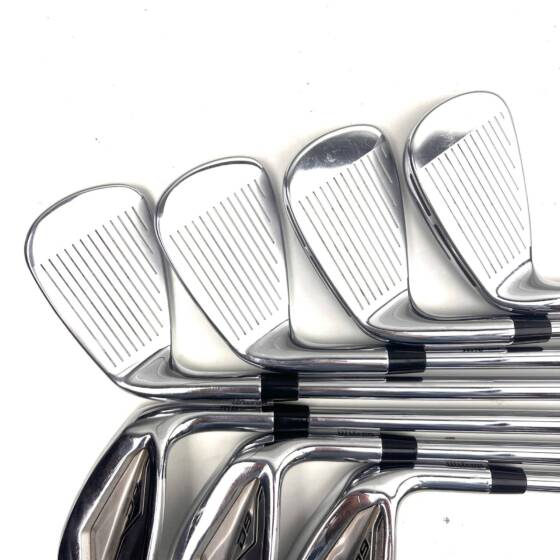 Wilson D9 Forged Irons / 4-PW / Dynamic Gold 105 S300 Stiff Flex