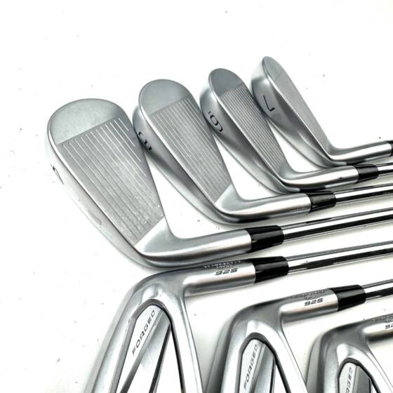 Mizuno JPX 925 Forged Irons / 4-PW / Dynamic Gold S300 Stiff Flex