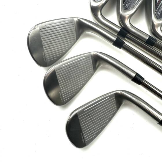 Left Handed Cobra DS-Adapt Irons / 6-SW + GW / Recoil ESX 480 Senior Flex