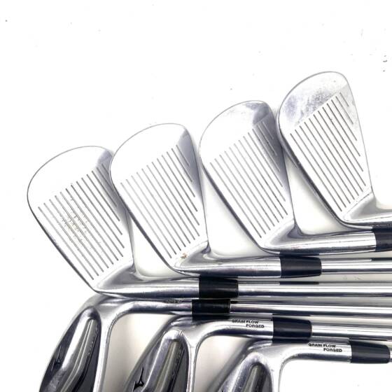 Mizuno MP-54 Irons / 4-PW / Dynamic Gold Regular Flex
