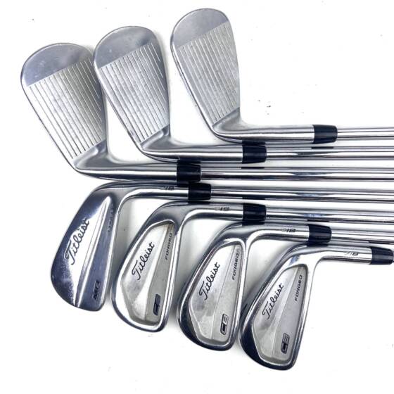 Titleist 718 CB/MB Combo Iron Set / 4-PW / Dynamic Gold S300 Stiff Flex