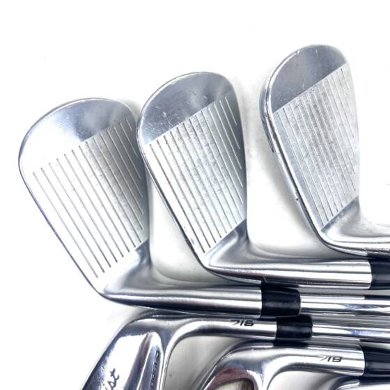 Titleist 718 CB/MB Combo Iron Set / 4-PW / Dynamic Gold S300 Stiff Flex