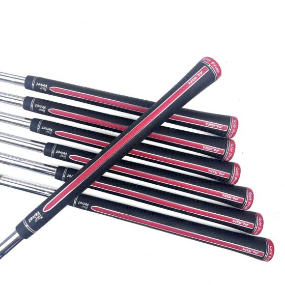 Titleist 718 CB/MB Combo Iron Set / 4-PW / Dynamic Gold S300 Stiff Flex