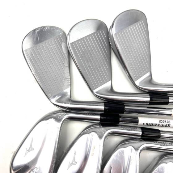 Mizuno Pro 245 Irons / 4-PW / Dynamic Gold R300 Regular Flex