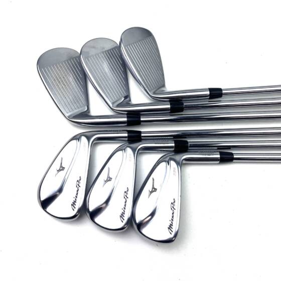 Mizuno Pro 225 Irons / 4-9 / Project X Stiff Flex