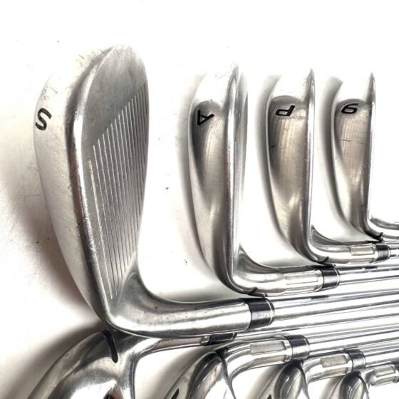 Taylomade M2 2017 Irons / 5-SW+AW / N.S. Pro Modus 840 Regular Flex