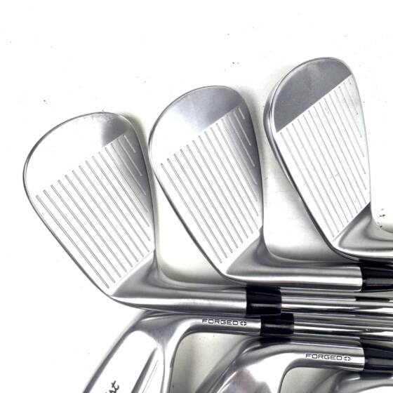 Titleist T250 Irons / 5-PW / AMT Black Regular Flex