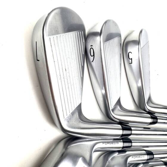 Titleist T250 Irons / 5-PW / AMT Black Regular Flex