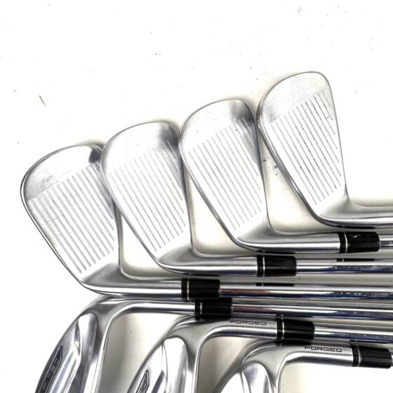 Taylormade P790 2017 Irons / 5-AW / KBS Tour 90 Regular Flex