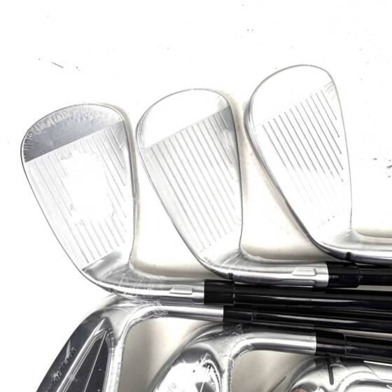 New Taylormade QI Irons / 5-PW / Ventus TR Regular Flex