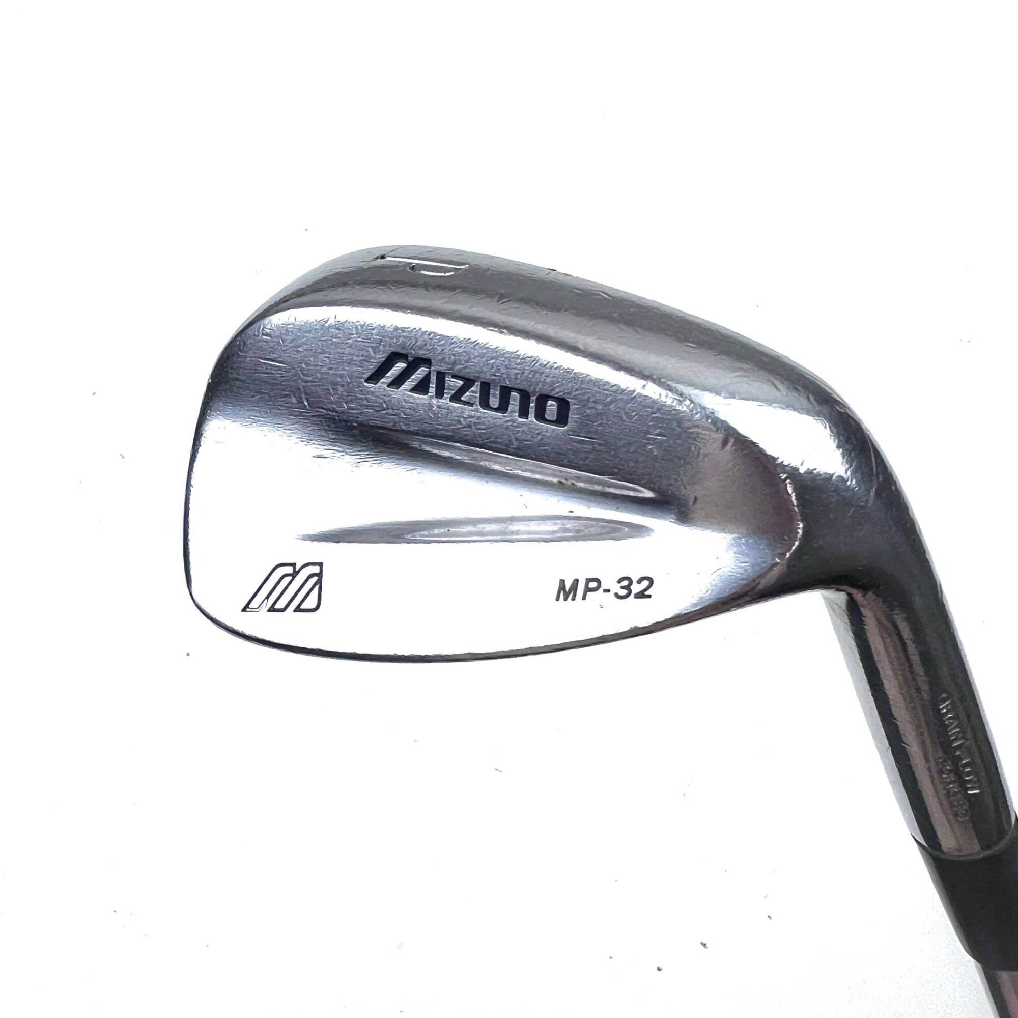 Mizuno MP-32 Pitching Wedge / 47 Degree / Dynamic Gold R300 Regular Flex