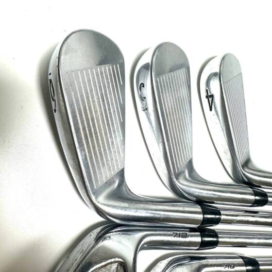 Titleist 712 CB Irons / 4-9 / Dynamic Gold 120 X-Stiff Flex