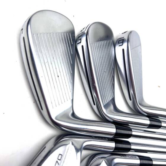 Taylormade P790/ P770 Combo Irons / 4-PW / N.S. Pro Modus3 Tour 105 Regular Flex