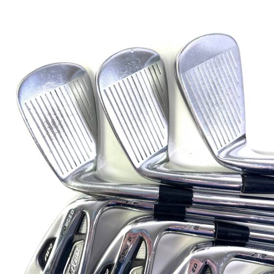 Titleist 710 AP2 Irons / 3-9 / Project X Stiff Flex