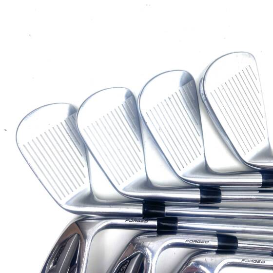 Titleist T100 2019 Irons / 4-PW / AMT S300 Stiff Flex