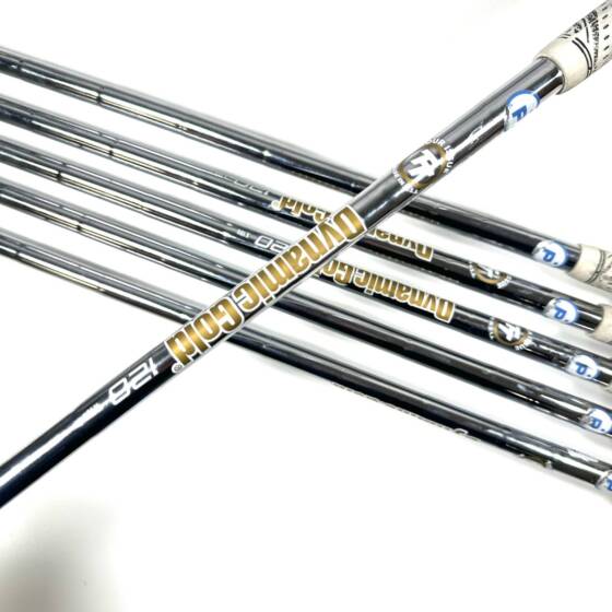 Titleist 712 CB Irons / 4-9 / Dynamic Gold 120 X-Stiff Flex