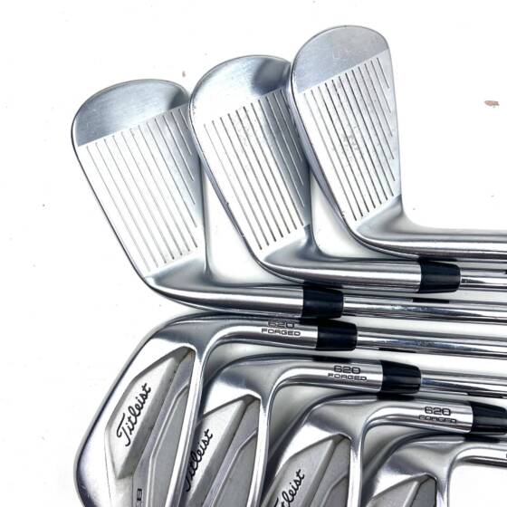 Titleist CB 620 Forged Irons / 4-PW / N.S. Pro 880 AMC Stiff Flex