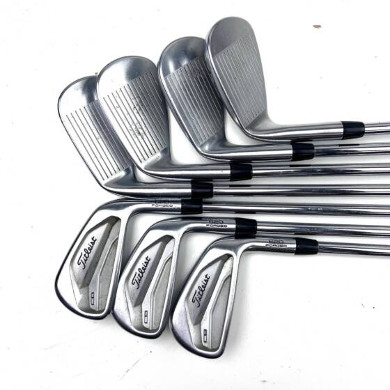 Titleist CB 620 Forged Irons / 4-PW / N.S. Pro 880 AMC Stiff Flex