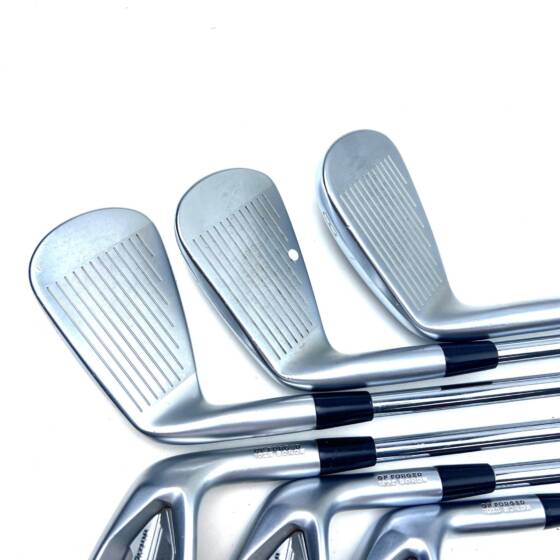 Mizuno JPX 900 Forged Irons / 6-PW+GW / True Temper XP 95 R300 Regular Flex