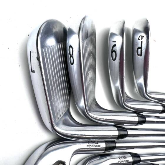 Titleist CB 620 Forged Irons / 4-PW / N.S. Pro 880 AMC Stiff Flex