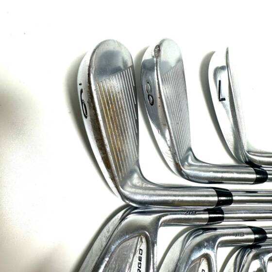 Titleist 712 CB Irons / 4-9 / Dynamic Gold 120 X-Stiff Flex