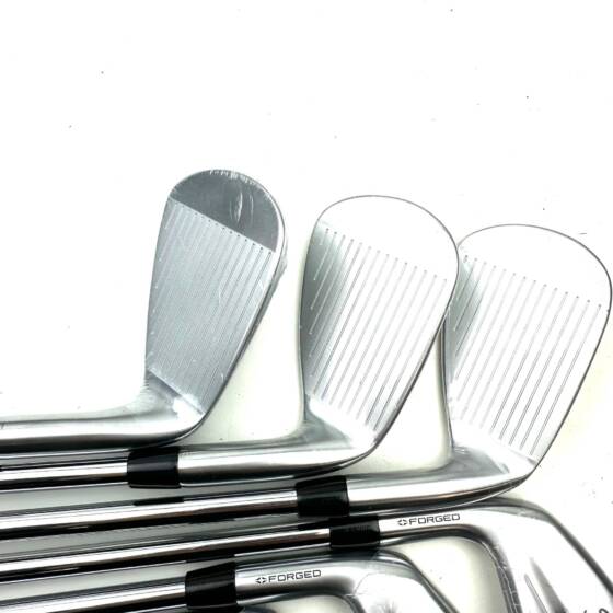 New Left Handed Titleist T250 2025 Irons / 5-PW / Project X Stiff Flex