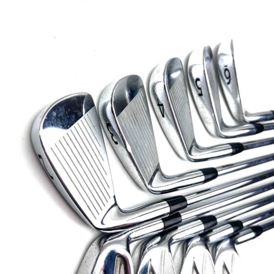 Titleist ZB Forged Irons / 2-PW / True Temper Dynamic Gold Stiff Flex