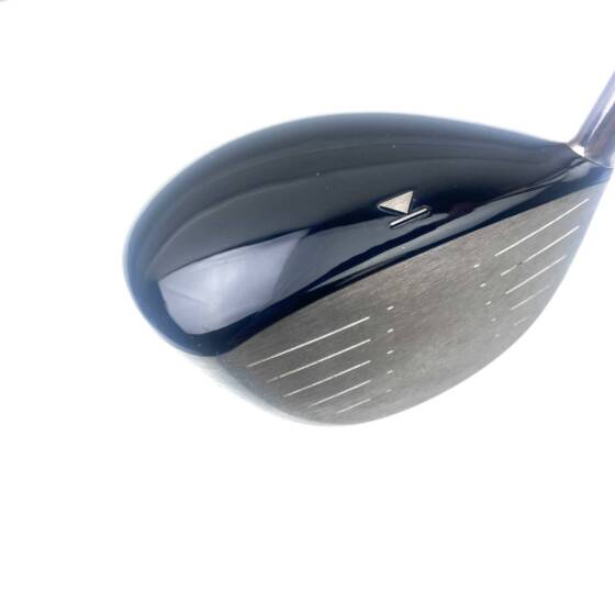 Titleist 907 D2 Driver / 9.5 Degree / UST Gold 65 Stiff Flex