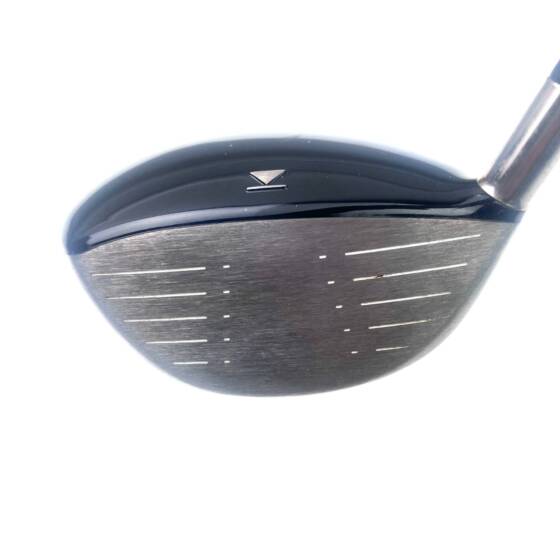 Titleist 907 D2 Driver / 9.5 Degree / UST Gold 65 Stiff Flex