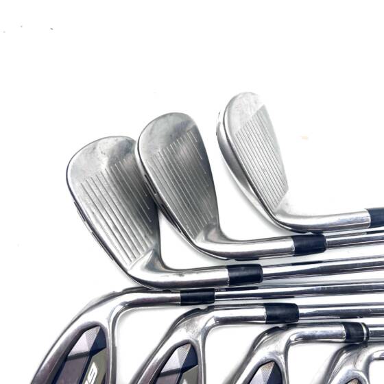 Wilson Staff D9 Irons / 5-PW + GW / Dynamic Gold Tour Issue S300 Stiff Flex