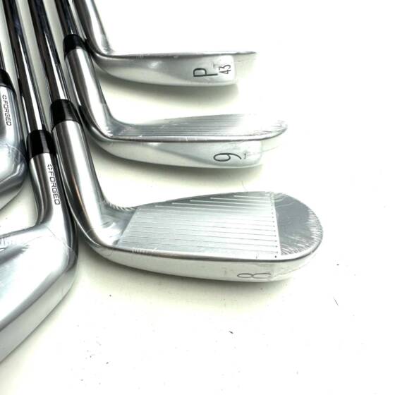 New Left Handed Titleist T250 2025 Irons / 5-PW / Project X Stiff Flex