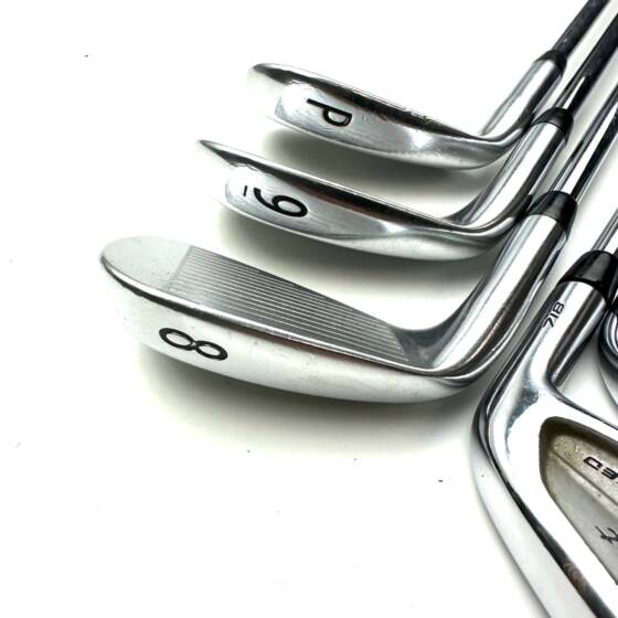 Titleist 718 CB Forged Irons / 4-PW / Project X LZ X-Stiff Flex