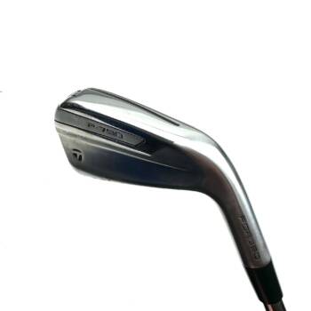 Taylormade P790 UDI 2 Iron / 17 Degree / Dynamic Gold 105 S300 Stiff Flex
